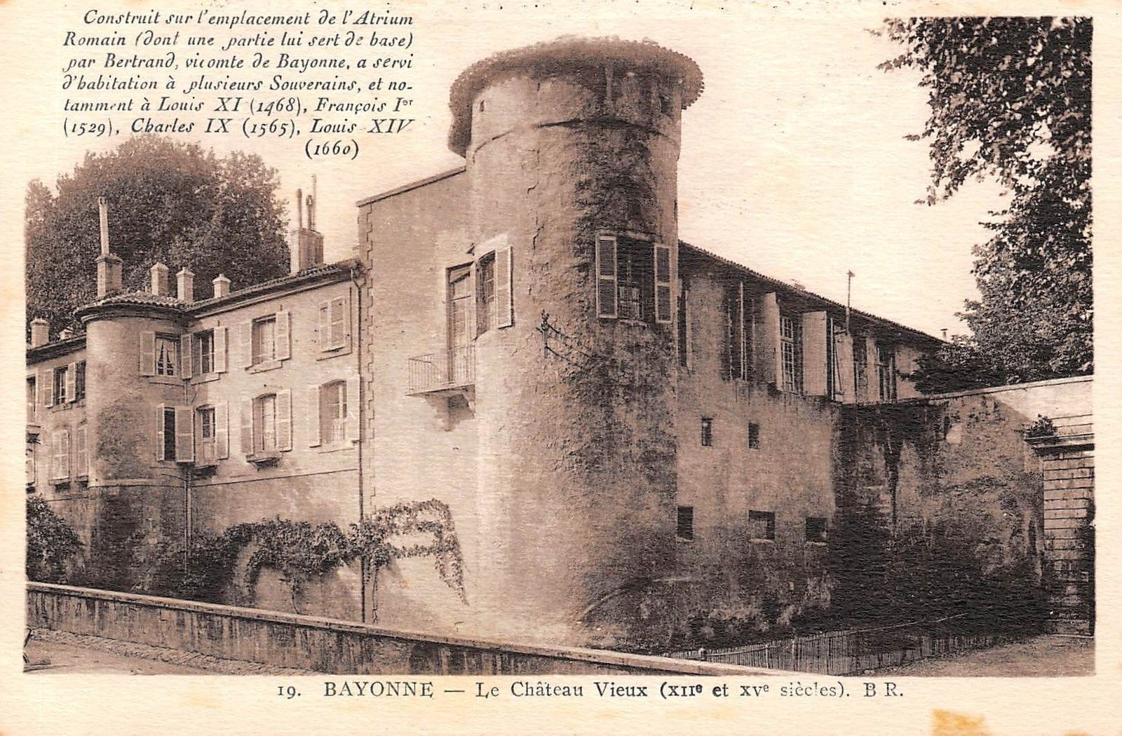 France Bayonne - Le Chateau Vieux (XII XV siecle) 1940 / HipPostcard