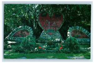 Vintage Hiawatha Musical Fountain Postcard P135E