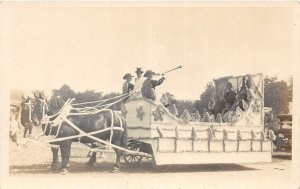 H43/ Interesting RPPC Postcard c1910 Horse-Drawn Parade Float People 4