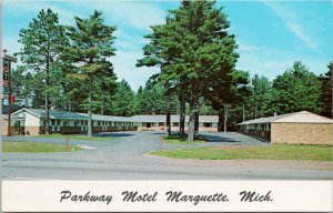Parkway Motel Marquette MI Michigan c1975 Vintage Postcard E98