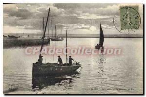 Postcard Old Brest Barque De Peche Arriving In Port