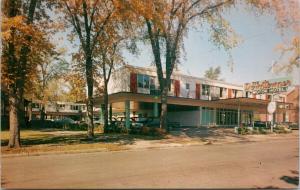 Downtowner Motor Hotel Moncton NB New Brunswick c1966 Postcard F10