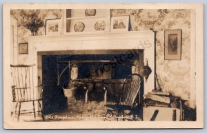 K16/ Kingston Inn Rhode Island RPPC Postcard c1910 Fireplace Interior 107
