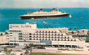 Postcard Florida Fort Lauderdale Yankee Clipper Hotel SS France Schwarm 23-9725