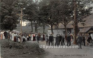 Race Day - Loch Sheldrake, New York NY Postcard