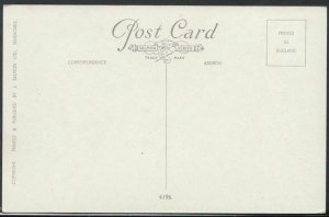 London Postcard - The Scots Guards, Buckingham Palace    T1809