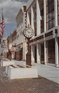 It's later than you think Antique Street clock Bowling Green Kentucky  