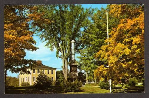 ME View Soldiers Monument WARREN MAINE Postcard PC