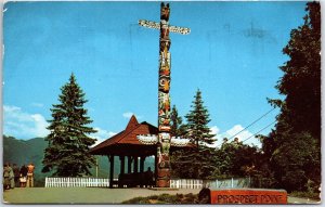 VINTAGE POSTCARD TOTEM POLES LOCATED AT STANLEY PARK VANCOUVER BC POSTED 1956