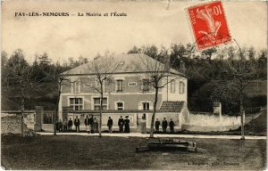 CPA Fay-les-Nemours - La Mairie et l'Ecole (1037810)