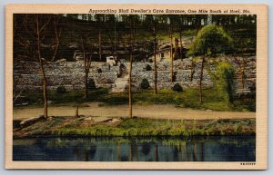 Noel Missouri~Approaching Bluff Dwellers Cave Entrance~Vintage Linen Postcard