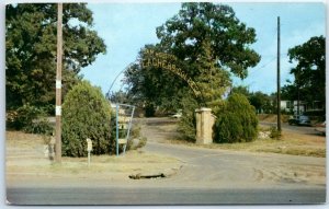 Postcard - Entrance to Sam Houston State Teaches College - Huntsville, Texas