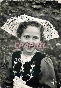 Postcard Modern Source of Brittany Girl in costuùe ceremony of the Trepor (M...