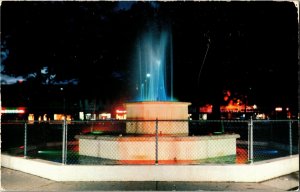 Centennial Electric Fountain at Night, Washington IA Vintage Postcard N31