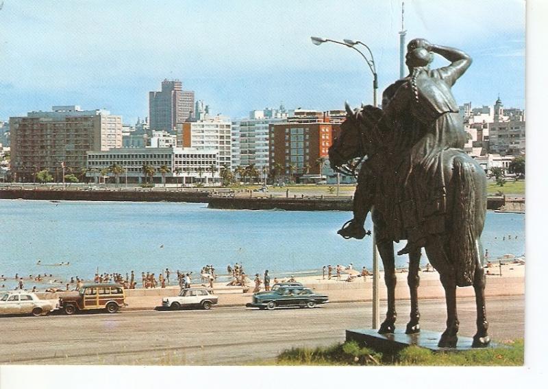 Postal 032413 : Montevideo (Uruguay). Monumento Nuevos Rumbos Playa Ramirez