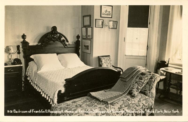 NY - Hyde Park. Bedroom of President Franklin D. Roosevelt    *RPPC