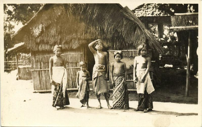 indonesia, BALI, Native Young Children in front of a House (1920s) RPPC Postcard