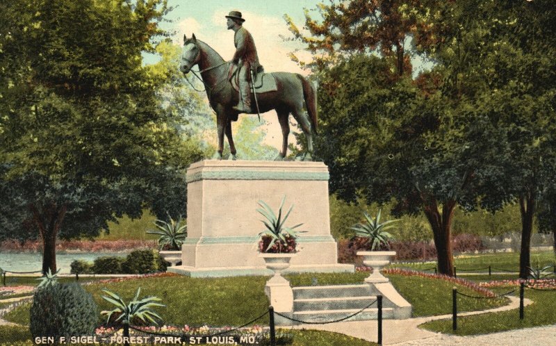 Vintage Postcard 1930's Gen. F. Sigel Monument Forest Park St. Louis Missouri MO