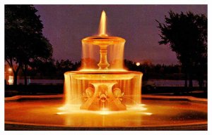 Postcard FOUNTAIN SCENE Regina Saskatchewan SK AU2966