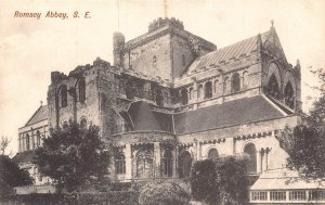 A034 England Romsey Abbey vintage postcard