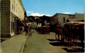 Vtg Makinac Island Michigan MI Main Street Horse Drawn Carraiges Postcard