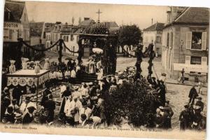 CPA DREUX-Procession de la Féte-Dieu et Reposoir de la Place St-Martin (177611)