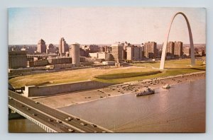 St Bridge Aerial Skyline View St Louis E Gateway Arch Riverfront MO Postcard UNP 