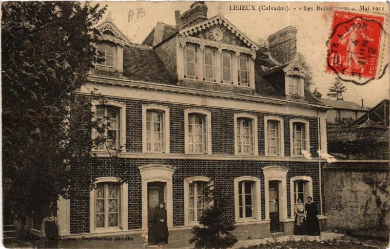 CPA LISIEUX - Les Buissonnets - Mai 1911 (516290)