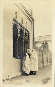 algeria, ALGIERS ALGER, Native Veiled Arab Women, Niqab (1930s) RPPC Postcard