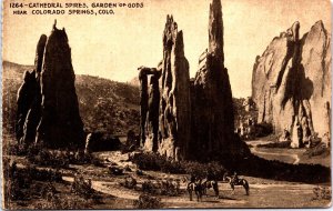 USA Cathedral Spires Garden Of Gods Colorado Vintage Postcard 09.71