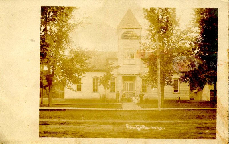 WI - Eau Galle. School House.   *RPPC