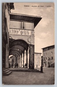 Pistoia Hospital of the Ceppo Street View with People Vintage Postcard A252