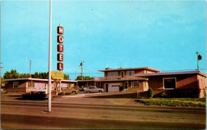 Postcard MT Great Falls The Don Plaza Motel on 10th Avenue Roadside 1960s K54