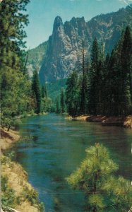 USA Sentinel Rock Granite Formation Yosemite California Vintage Postcard 07.84