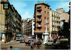 VINTAGE CONTINENTAL SIZE POSTCARD 1960s STREET SCENE PUERTA CERRADA MADRID SPAIN