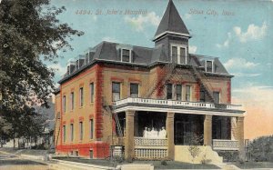 SIOUX CITY, IA Iowa    ST JOHN'S HOSPITAL~Nurses On Porch   1911 Postcard