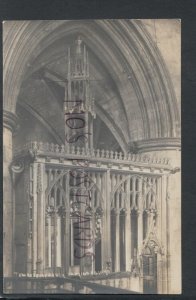 Gloucestershire Postcard - Tewkesbury Abbey - Praying Knight   RS17128