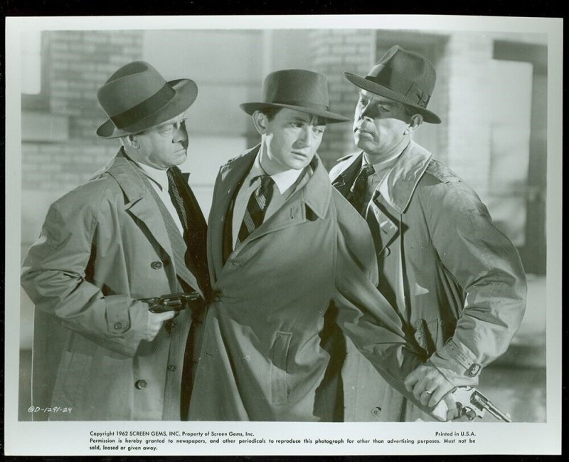 Movie Still, Pushover, Fred MacMurray; Screen Gems No. D-1291-24