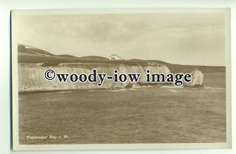 h1044 - Freshwater Bay , Isle of Wight - postcard