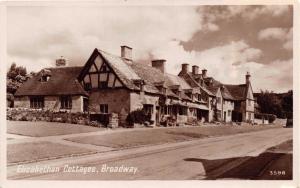 BROADWAY WORCESTERSHIRE UK ELIZABETHAN COTTAGES PHOTO POSTCARD