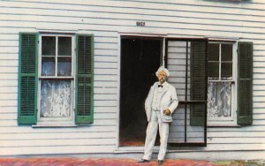 Mark Twain posed in front of his boyhood home Unused 