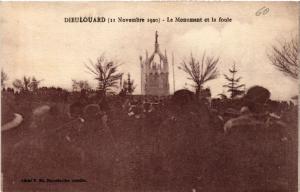 CPA DIEULOUARD - Le Monument et la foule - 1920 (483588)
