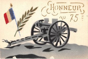 US3687 Honneur au 75Cannon, France Flag Postcard Patriotic cannon