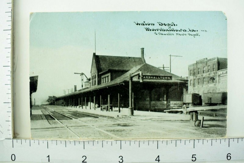 Circa 1900-05 Union Depot, Marshalltown, IA Vintage Postcard C.U. Williams P40 