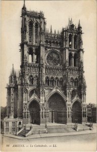 CPA AMIENS Cathedrale (117193)