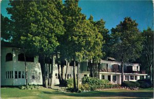 Postcard ON Fenelon Falls Cedar Villa Resort Kawartha Area Balsam Lake 1973 S100