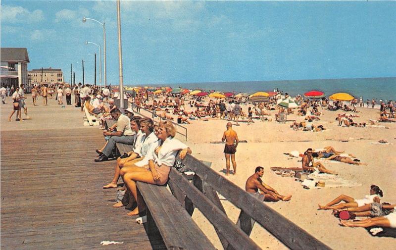 Rehoboth Beach Delaware~Sunbathers~People on Boardwalk~Beauties~1950s Postcard
