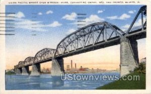 Union Pacific Bridge Over Missouri River - Council Bluffs, Iowa IA