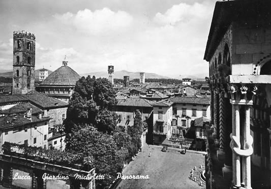 Italy - Lucca. Micheletti Garden Panorama    *RPPC