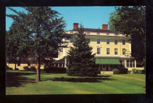 Wakefield, Rhode Island/RI Postcard, Larchwood Inn, US Route 1A